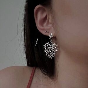 Tiffany & Co. Euc olive leaf dangle earrings (big size) in sterling silver